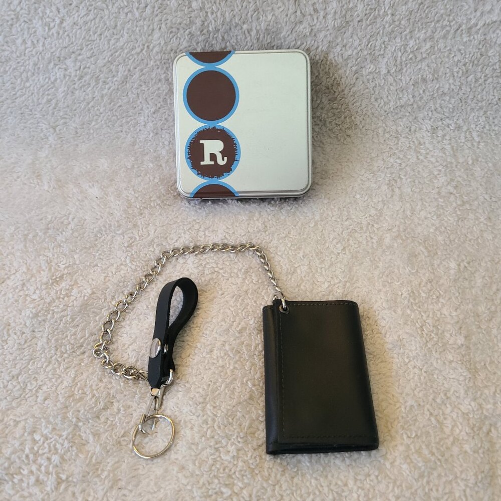 Relic Black Tri-Fold Wallet With Chain